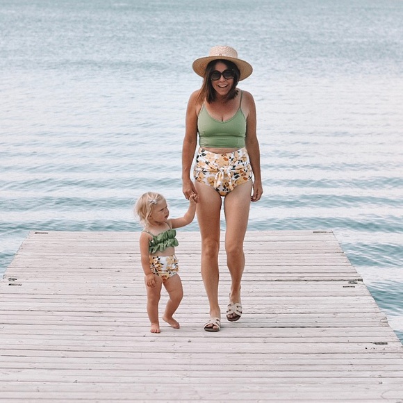 Meet your Posher, Bri - Picture 1 of 1